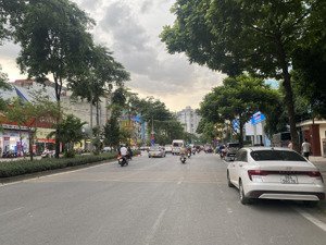 bán nhà nguyễn hoàng,nam từ liêm,mặt tiền khủng,6tầng thang máy,2 thoáng vĩnh viễn,3 bước ra phố