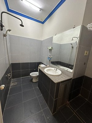 cho thuê nhà 1 trệt 1 lầu, hẻm thoáng tại tân phú