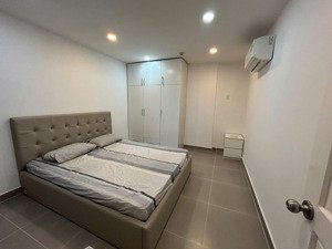 cần bán cc an phú ,dt 50m2,1pn lầu cao giá 2.3 tỷ sổ hồng lh : hân