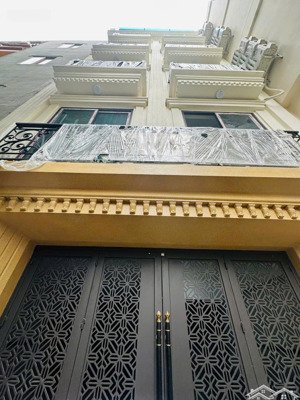 chính chủ bán ccmn, phố lê lợi, lê hồng phong gần chợ hà đông, 70m2 18 phòng kk thang máy pccc đủ