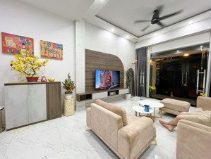 chính chủ bán nhà 5 tầng full nội thất cao cấp chỉ 17.9 tỷ. mặt tiền đường nhánh thảo điền, quận 2.