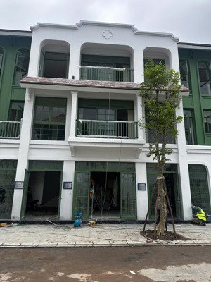 bán liền kề tại sun urban city, 5,3 tỷ , 60m2, hàng hiếm giá siêu hời,mặt đường thông thoáng.