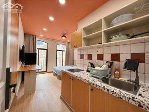 Căn Hộ Có Ban Công Quận 5 Gần Quận 1, Gần Chợ An Đông, Đại Học Kinh Tế CS B