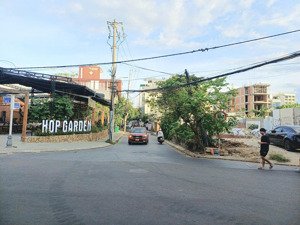 chính chủ gửi bán lô mặt tiền mỹ đa đông 12 - vị trí cách biển 100m , giáp đường phan tứ