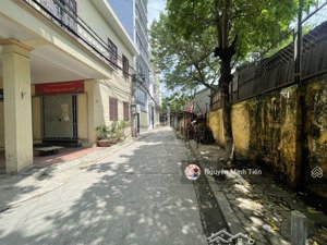 láng hạ -nhà đẹp -45m2 x 4t - mt 8m - ngõ 3,5m - cách oto 20m - full nội thất, 2 thoáng - nở hậu