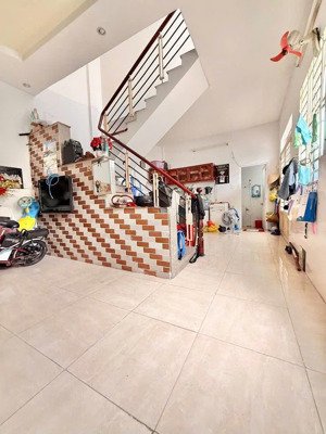 bán nhà 2 mặt tiền hẻm, 5.3m x 8.5m đường cách mạng tân phú lh 