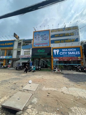 duy nhất !!! bán nhà mặt tiền trường chinh, quận tân bình - 4,2x17m - hđt: 50tr/tháng, giá 17,5 tỷ