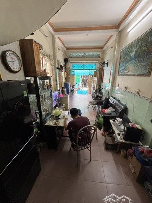 nhà đẹp ở ngay trung tâm q6 hậu giang, dt 48m2 3 tầng 4pn, giá 5.x tỷ