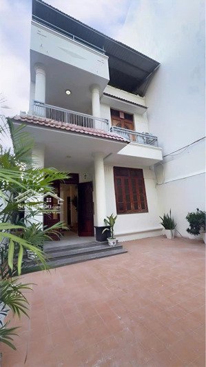 villa mới thảo điền 8x18m trệt 2 lầu kinh doanh tự do