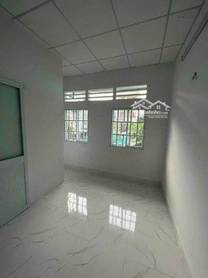 bán nhà 1/ hẻm xe máy cách trường chinh 100m giá 2,3 tỷ, hàng hiếm uy tín