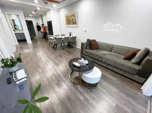 em viên chuyên dự án flc complex có căn 3 ngủ ,sẵn sổ đỏ, ban công đông nam,giá rất tốt.