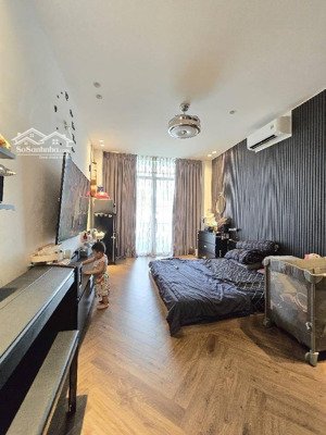 nhà mặt tiền đẹp phú nhuận - vị trí vàng(tiện ích bao phủ). nơi đáng sống