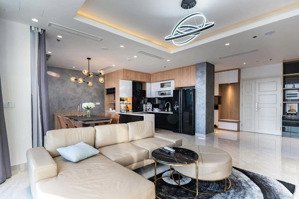 cho thuê căn hộ mới- đẹp tại saigon royal q.4 dt:65m,2pn,nhà thoáng, sạch sẽ. giá thuê:17 triệu/th