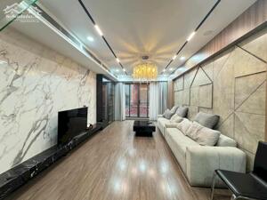 GẤP, BÁN NHÀ 111 Nguyễn Văn Cừ, Long Biên, 60m2, 5 Tầng, Gara ô tô, Phân Lô, Nhỉnh 14 tỷ