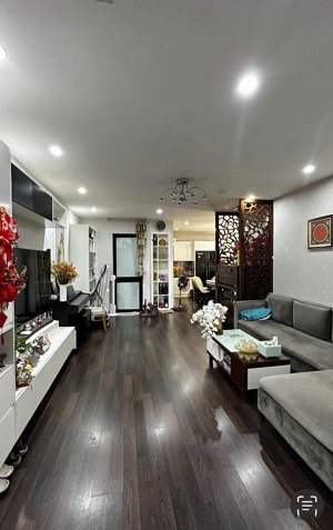 tôi cần bán gấp căn hộ ( 3pn 70m²) chung cư hateco aplo xuân phương sổ đỏ,bao phí.