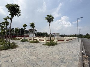 bán đất mai lâm đông anh 43m2 4 tỉ, ô tô,30m ra hồ điều hoa ,5p ra vinhomes, triển lãm,cầu tứ liên