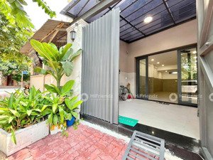 mặt bằng chính chủ vừa kinh doanh vừa ở mới 100% có full nội thất gần aeon mall quận 8