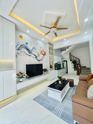 lê đức thọ - mỹ đình - siêu phẩm mặt ngõ thông - vf3 đỗ cửa - 42m2 - giá chỉ 8.15 tỷ