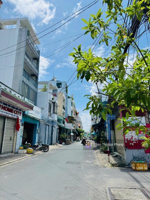 nhà hẻm thống 12m tân hương 4mx13m, 3 lầu, giá 8.3 tỷ