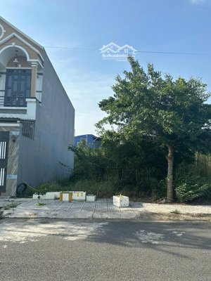 cần bán nhanh lô đất đông đúc cách tên lửa 15p xung quanh kcn