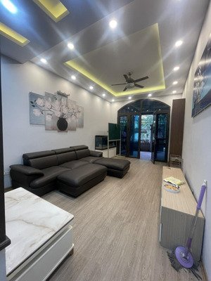 cho thuê nhà riêng tại ngõ 193 phú diễn cho hộ gia đình