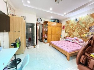 gấp bán, giảm 600tr, giá mới 11ty9, nhà ngang 5m, 1/ cộng hòa, hẻm ô tô