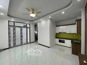 bán nhà trương định - thang máy mới cứng ở ngay 42m chỉ 8,5tỷ tt hai bà trưng sát tttm chợ mơ