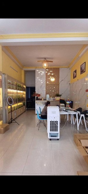 bán nhà 3 tầng mặt tiền hà huy tập gần ngã tư điện biên phủ 83m2 giá 10,5 tỷ