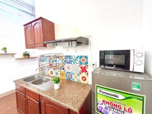 căn hộ 1pn tách bếp rộng 40m full nội thất 50m ra metro văn thánh