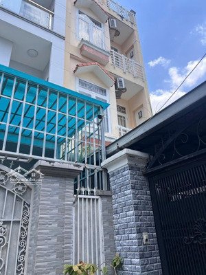 bán gấp nhà hxh 2 lầu btct chỉ nhích 6 tỷ tại huỳnh tấn phát bình thuận, quận 7 dt 78m2 4 pn, 5 wc