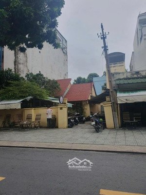 cần nhà mt hòa hưng_cách mạng tháng 8, p12, q10. dt: 13x23m, gía bán 88 tỷ