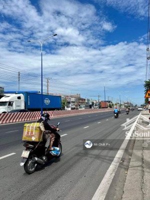 bán đất mặt tiền dt 743: 2249m2 ( đất skc trả tiền 01 lần )