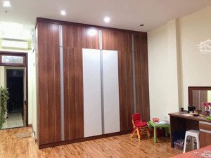 bán gấp nhà mặt ngõ 376 bưởi ba đình. dt 85m2, mt 8m. đoạn đẹp nhất ngõ trước nhà 10m. vỉa hè rộng