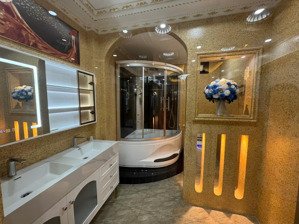 bán nhà mặt phố dân tự xây, thang máy chuẩn châu âu