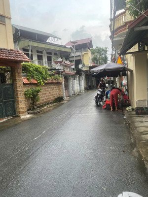 sẵn nhà cấp 4 gần chùa thầy, gần chợ nhà văn hóa thôn đa phúc giá chỉ 4xtr/m2. xin mời nhà đầu tư ạ