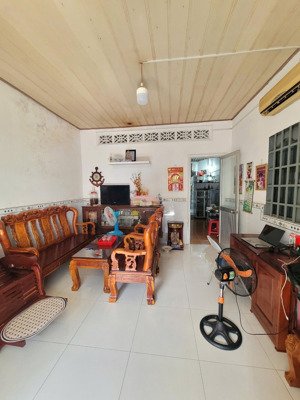 bán nhà cấp 4 , sổ riêng rẻ nhất dĩ an, 63m2 giá 2,69 tỷ. gần chợ dĩ an