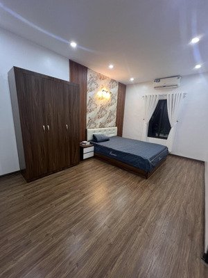 bán tập thể tầng 5, khu a, ngõ 120 hoàng quốc việt, cầu giấy: 120m, 2 ngủ, 2 vệ sinh. 4,55 tỷ