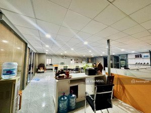 cho thuê tòa nhà nguyên căn 450m2 làm văn phòng- giá giảm còn 40tr/th