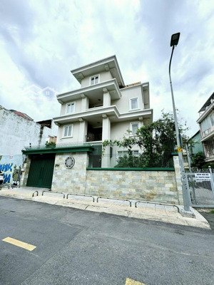 cần bán nhà mt căn góc 2 nguyễn thành ý_nguyễn văn thủ p. đakao q.1 dt:12.5x19m, 4 tầng