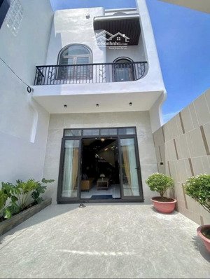 tôi bán nhà gần chợ vườn chuối, nguyễn đình chiểu- p.5- q.3. giá ngộp 2tỷ920/67,3m2 cho thuê 20tr