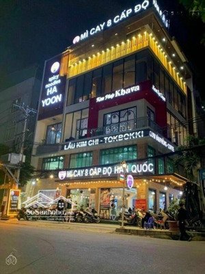 bán nhà mặt tiền lê văn sỹ, quận 3 - dt 8 x30m( 224m) - 4 tầng - hdt 180 triệu - giá 38 tỷ