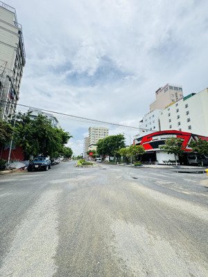 bán lô mt đường 7,5m lê văn quý rất đẹp ngay sát phạm văn đồng , 75m2 sạch đẹp