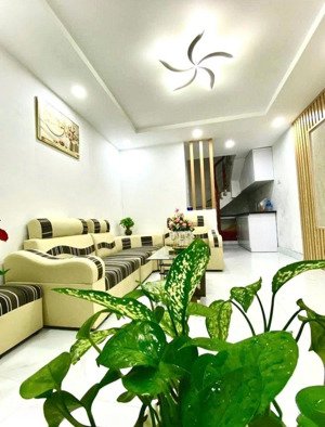 bán nhà mặt ngõ văn hương đông đa 24m2;5 tầng;mặt 3,5;3 pn;5,18 tỷ.nhà trung tâm quận chính,phố cổ