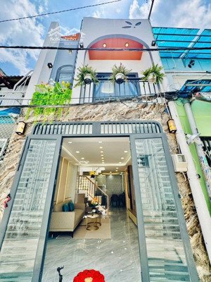 cô thuỷ cần tiền bán gấp - nhà lê văn sỹ , quận 3 - chỉ 3,2 tỷ - chậm là mất