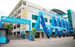 chuyển nhượng tòa nhà tân thới nhất, quận 12. dt: 60 x 85m. 5 tầng. hđt: 1,1 tỷ/tháng. giá: 250 tỷ