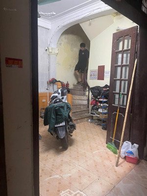 bán nhà ngõ 93 hoàng mai 41m2 x 5 tầng giá chỉ 6.79 tỷ 155 triệu/m2 dòng tiền mạnh