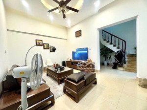 lô góc hoàng mai gần phố gần ô tô - mặt tiền rộng 9m - nhỉnh 11 tỷ