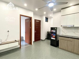 cho thuê 1 ngủ 1 khách rộng rãi full đồ máy giặt riêng ngay khúc thừa dụ, dịch vọng hậu