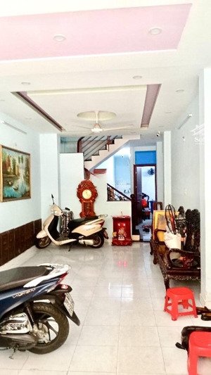 bán nhà quận 3, gần hẻm xh metro cách mạng tháng 8, ngang 6m, 86m2, cho thuê 250tr/năm, 9.45 tỷ