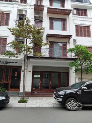 cho thuê nhà riêng vũ trọng phụng 60m2, 5 tầng- mt 5 mét, phân lô 2 làn ô tô tránh đỗ cửa. giá 18tr